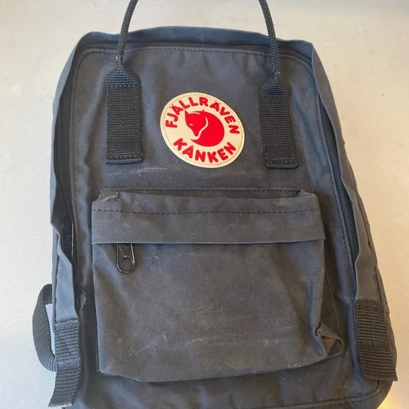 Fjallraven Kanken Mini Backpack Bag Black EUC Outdoor Hiking - Picture 4 of 15